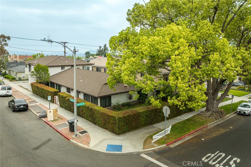 303 S Kenneth Road
