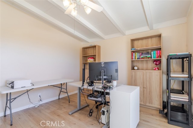 Detail Gallery Image 24 of 39 For 22459 Guadilamar Dr, Saugus,  CA 91350 - 3 Beds | 2 Baths