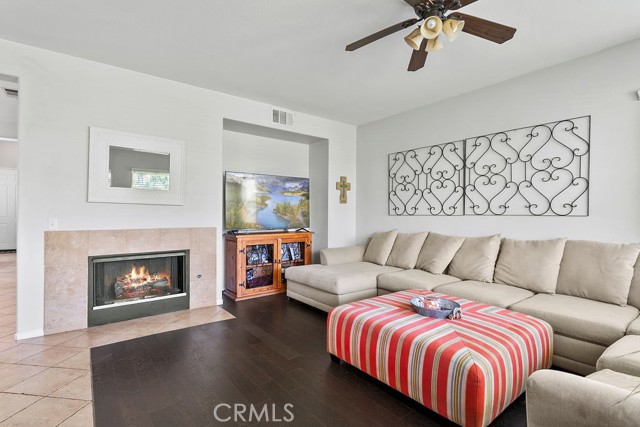 Detail Gallery Image 9 of 26 For 1464 Granada Way, Perris,  CA 92571 - 3 Beds | 2/1 Baths