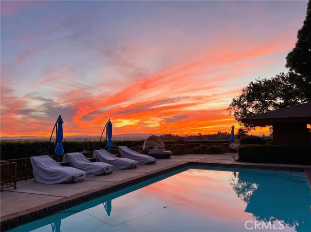 540 Reposado Drive photo 4