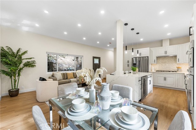 8010 Padre Lane, Los Angeles CA: https://media.crmls.org/medias/f71afe79-2c10-4777-b117-22afeeda919e.jpg
