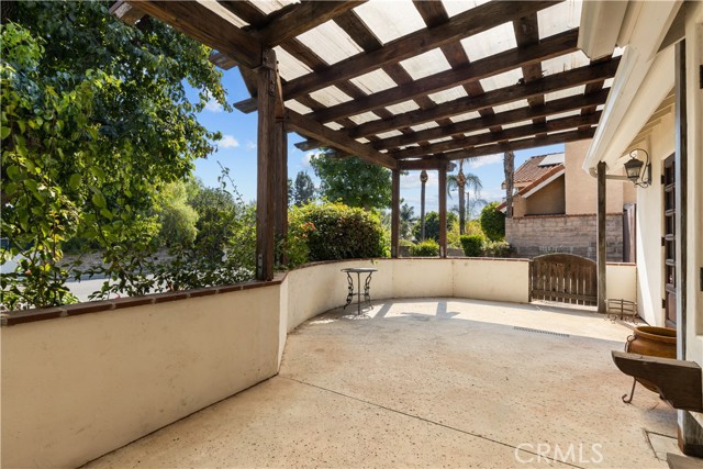19613 Hiawatha Street, Chatsworth CA: https://media.crmls.org/medias/f71b0c35-fde1-42c7-9927-d34515bfc65b.jpg