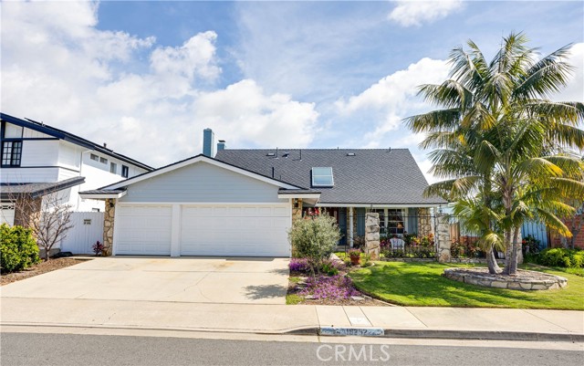 Detail Gallery Image 1 of 1 For 19252 Worchester Ln, Huntington Beach,  CA 92646 - 5 Beds | 2/1 Baths