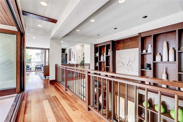 Detail Gallery Image 18 of 47 For 436 32nd St., Manhattan Beach,  CA 90266 - 4 Beds | 4 Baths