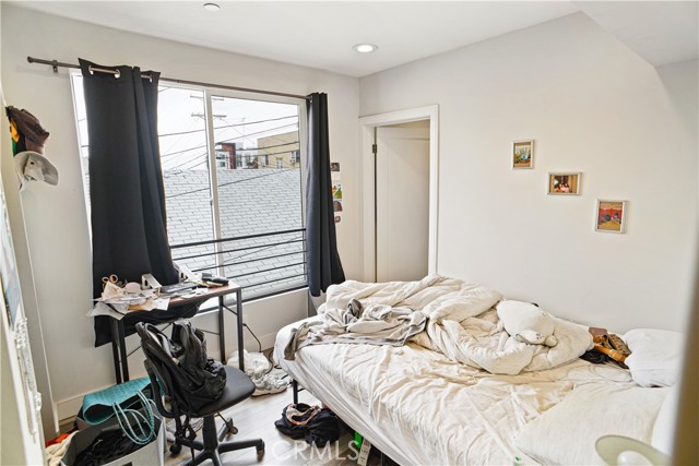 Detail Gallery Image 25 of 29 For 803 N Kingsley Dr, Los Angeles,  CA 90029 - – Beds | – Baths