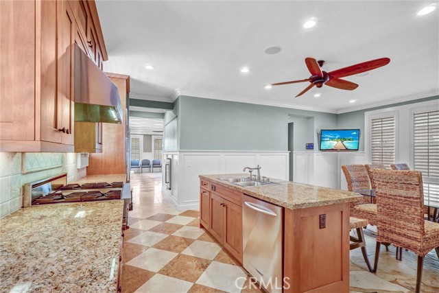 206 E Balboa Boulevard, Newport Beach, California 92661, 3 Bedrooms Bedrooms, ,3 BathroomsBathrooms,Residential Lease,For Rent,206 E Balboa Boulevard,CRIV25010739