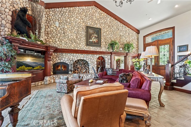 Detail Gallery Image 13 of 58 For 293 Fairway Dr, Lake Arrowhead,  CA 92352 - 6 Beds | 7/1 Baths