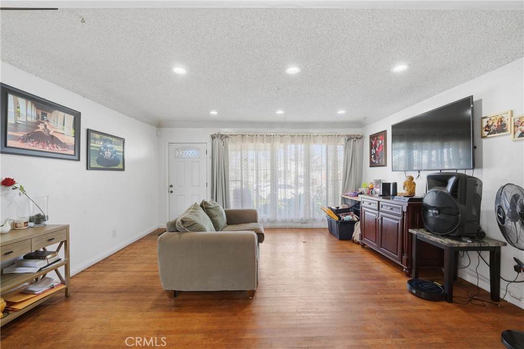 MLS #DW25244491 image #10