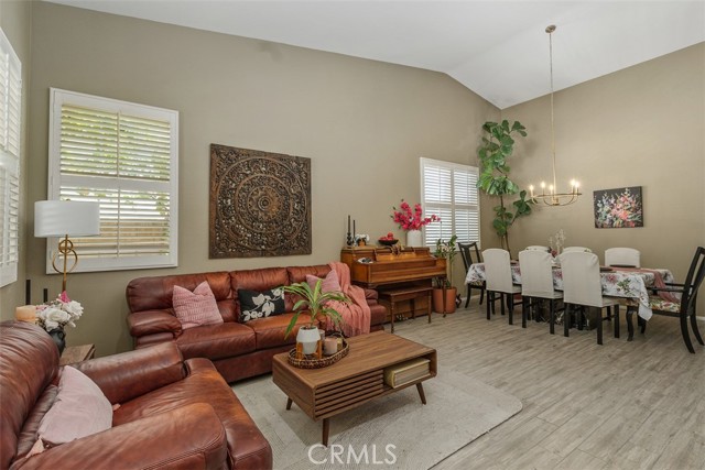23591 Madison Avenue, Murrieta CA: https://media.crmls.org/medias/f71cfeee-6b40-4476-a37d-67e59cf4addc.jpg