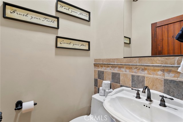 858 Fox Tower Way, Big Bear Lake CA: https://media.crmls.org/medias/f71d3888-c589-434c-b291-9b8298ecf047.jpg