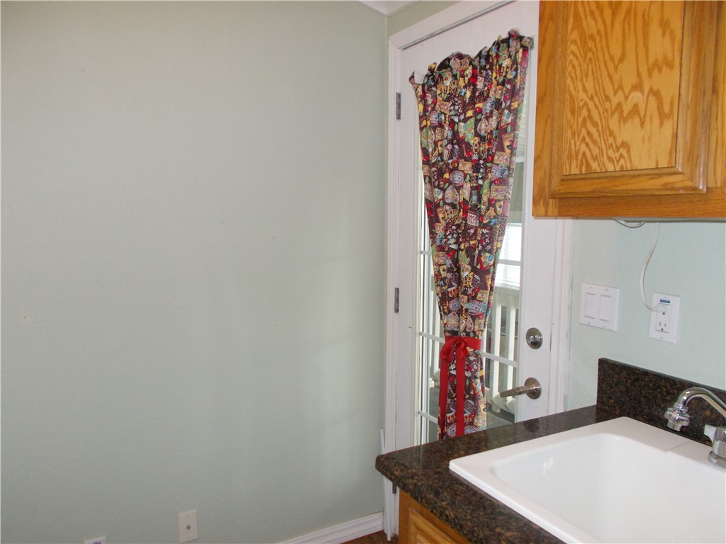 Detail Gallery Image 9 of 19 For 140 S Dolliver St #114,  Pismo Beach,  CA 93449 - 3 Beds | 2 Baths