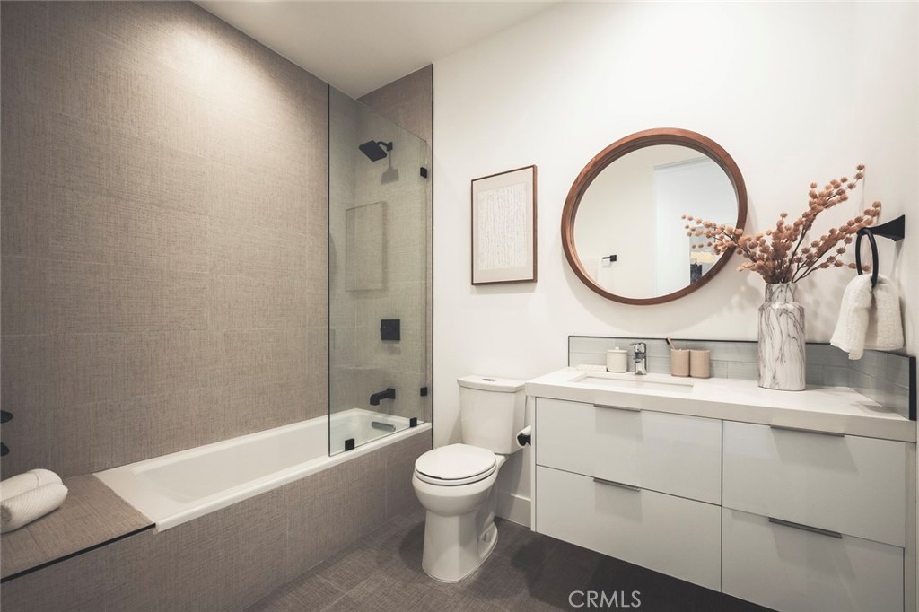 https://media.crmls.org/medias/f71dec0b-ebad-44bb-9118-4c08badccca8.jpg?preset=X-Large