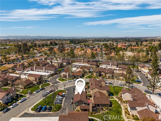 AERIAL VIEW/COMMUNITY