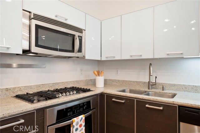 Detail Gallery Image 5 of 35 For 645 W 9th St #433,  Los Angeles,  CA 90015 - 1 Beds | 1 Baths