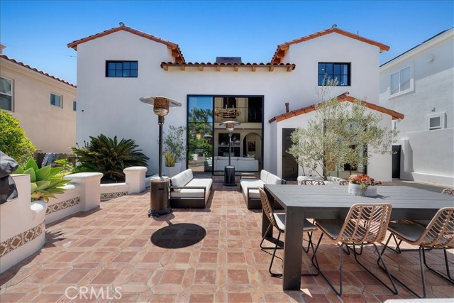 554 S Helberta Avenue, Redondo Beach CA: https://media.crmls.org/medias/f71e70cb-fe78-44e2-ac67-f3e3753f794b.jpg