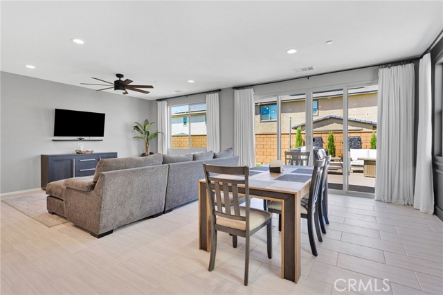 Detail Gallery Image 9 of 38 For 11576 Gayneswood St, Victorville,  CA 92392 - 3 Beds | 2 Baths