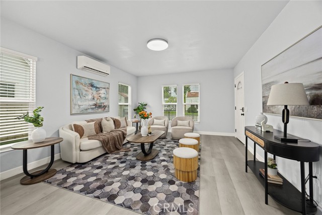 Detail Gallery Image 4 of 25 For 2461 Saint Pierre Ave, Altadena,  CA 91001 - 4 Beds | 2 Baths