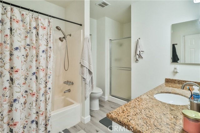 Detail Gallery Image 21 of 39 For 19545 Sherman Way #80,  Reseda,  CA 91335 - 2 Beds | 2 Baths