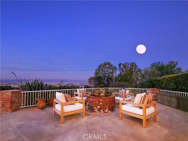 Outdoor firepit with view