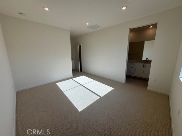 Detail Gallery Image 5 of 9 For 3268 South Coral Paseo, Ontario,  CA 91761 - 2 Beds | 2 Baths