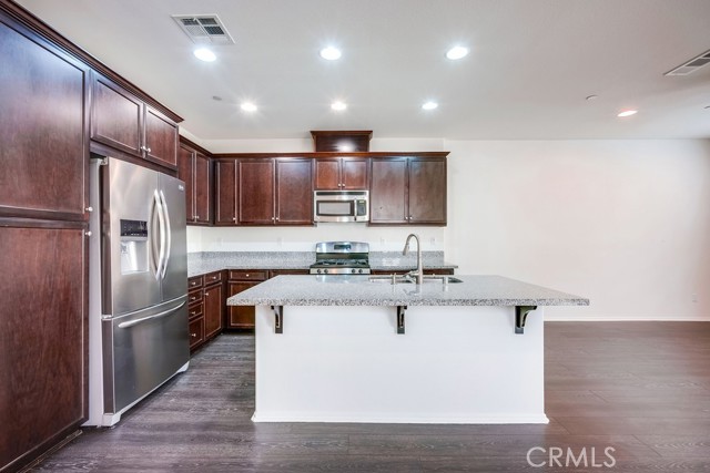 Detail Gallery Image 5 of 38 For 12531 Elevage Dr #58,  Rancho Cucamonga,  CA 91739 - 3 Beds | 2/1 Baths