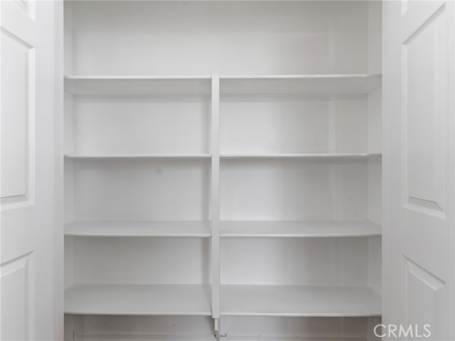 Detail Gallery Image 11 of 36 For 29436 Shannon Ct, Canyon Country,  CA 91387 - 4 Beds | 2/1 Baths