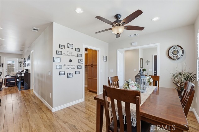 Detail Gallery Image 21 of 61 For 633 Laurel Ave, Brea,  CA 92821 - 3 Beds | 2/1 Baths