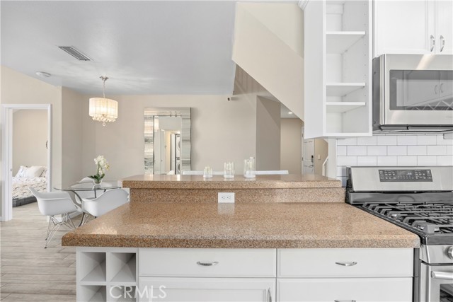 Detail Gallery Image 11 of 55 For 1200 Gaviota Ave #307,  Long Beach,  CA 90813 - 2 Beds | 2 Baths