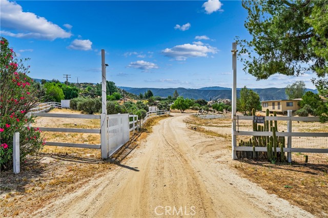 Detail Gallery Image 8 of 43 For 46215 Golden Stag Ranch, Aguanga,  CA 92536 - 2 Beds | 2 Baths