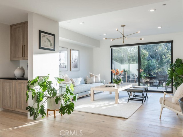 2082 Fixlini Street, San Luis Obispo CA: https://media.crmls.org/medias/f723e719-d767-48a0-99b8-9673d97ee3d0.jpg