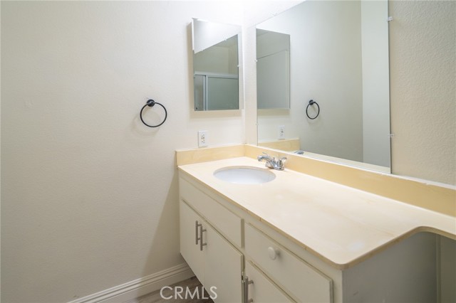 Detail Gallery Image 8 of 11 For 615 Utica, Huntington Beach,  CA 92648 - 1 Beds | 1 Baths