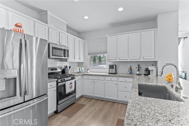 Detail Gallery Image 6 of 36 For 2350 S via Esplanade #31,  Ontario,  CA 91762 - 3 Beds | 2/1 Baths