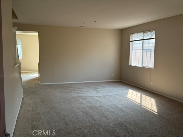 5859 Seminole Way, Fontana CA: https://media.crmls.org/medias/f72600be-5d28-4cc0-9452-1071d514589d.jpg