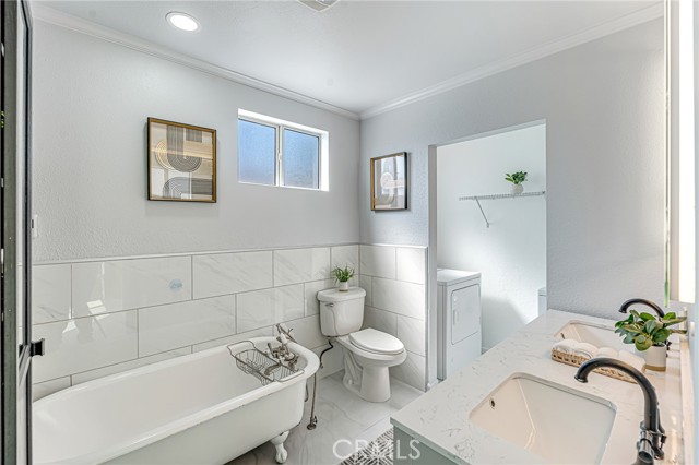 Detail Gallery Image 35 of 51 For 1381 W Summerland, San Pedro,  CA 90732 - 4 Beds | 3 Baths