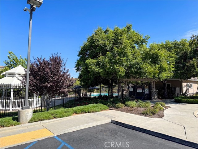 12076 18th Street, Yucaipa CA: https://media.crmls.org/medias/f726be94-0c5c-45fa-92c0-eec6b0752a61.jpg