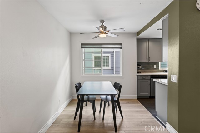 Detail Gallery Image 8 of 41 For 107 W Spring #C,  Long Beach,  CA 90806 - 2 Beds | 2/1 Baths