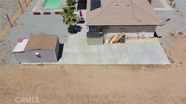 7445 Cedar Street, Phelan CA: https://media.crmls.org/medias/f726ef32-abe7-4677-bd47-16da33850e8e.jpg