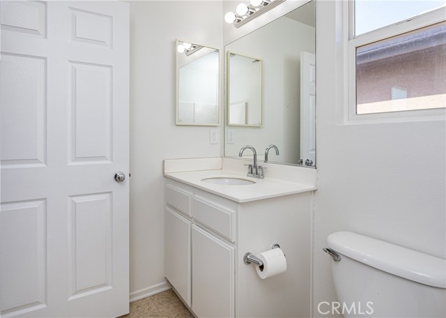 Detail Gallery Image 24 of 29 For 6840 De Celis Pl #32,  Van Nuys,  CA 91406 - 4 Beds | 4 Baths