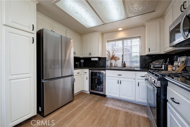 818 Live Oak Place, Corona CA: https://media.crmls.org/medias/f7277ae8-aa18-4cb9-bcae-8f389f5c3a17.jpg