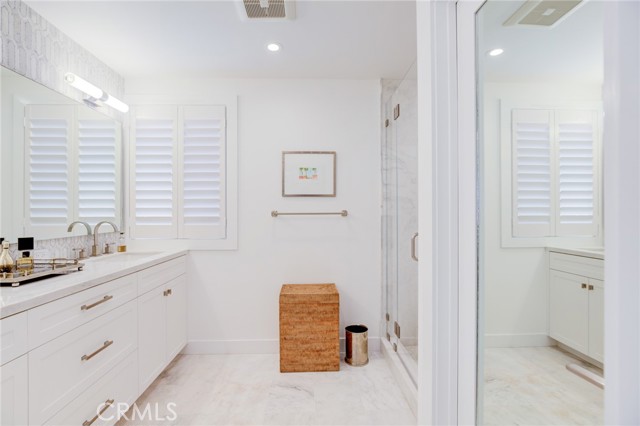 320 23rd Street, Manhattan Beach, California 90266, 3 Bedrooms Bedrooms, ,Residential,Sold,23rd,SB21207459