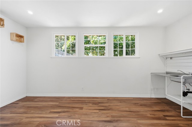 611 South Griffith Park photo 17
