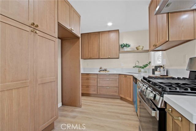 1801 E Curry Street, Long Beach CA: https://media.crmls.org/medias/f728b303-479d-470f-9ba3-db79f826d1bb.jpg