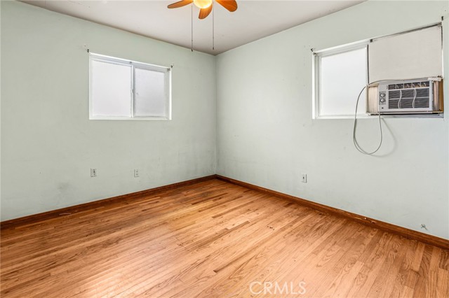 Detail Gallery Image 16 of 45 For 820 Law St, San Diego,  CA 92109 - 4 Beds | 2 Baths