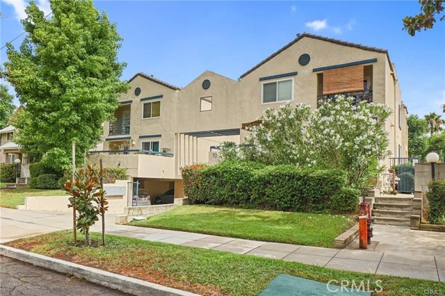 1018 Magnolia Street, South Pasadena CA: https://media.crmls.org/medias/f728ee4c-269f-40a5-a4ca-8729b8d490ec.jpg