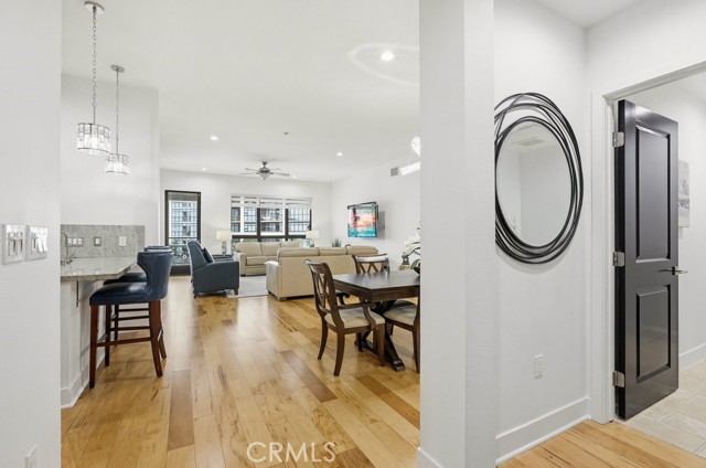 Detail Gallery Image 3 of 74 For 402 Rockefeller #418,  Irvine,  CA 92612 - 2 Beds | 2/1 Baths