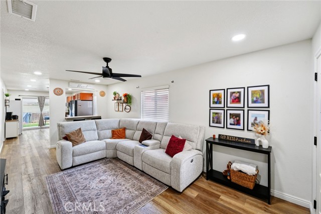 Detail Gallery Image 3 of 17 For 375 Prospect Ave, Riverside,  CA 92507 - 2 Beds | 2 Baths