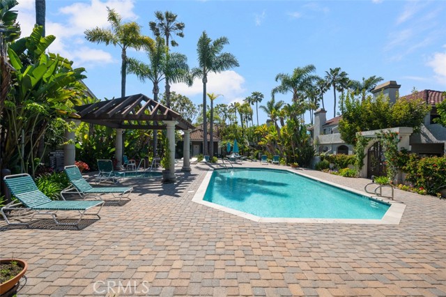 4822 Tiara, Huntington Beach CA: https://media.crmls.org/medias/f7298f0c-6bb9-437d-b510-dced012125e4.jpg