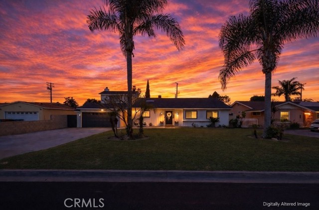 Detail Gallery Image 2 of 46 For 1675 W Mells, Anaheim,  CA 92802 - 4 Beds | 2/1 Baths