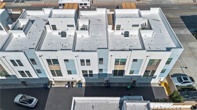 Detail Gallery Image 33 of 37 For 645 W 17th St, Costa Mesa,  CA 92627 - 3 Beds | 2/2 Baths