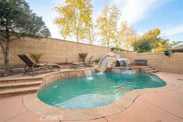 Detail Gallery Image 35 of 52 For 10972 White Oak Ln, Fontana,  CA 92337 - 5 Beds | 3 Baths